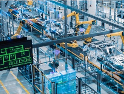 Fertigungslinie mit Robotern und digital eingeblendeten Positionsdaten